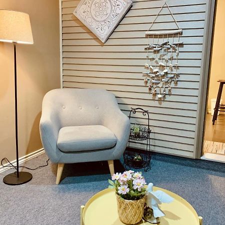 Scorpio House Langley Room B エクステリア 写真